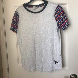 ‘PINK’ grey w/Aztec print sleeves tee